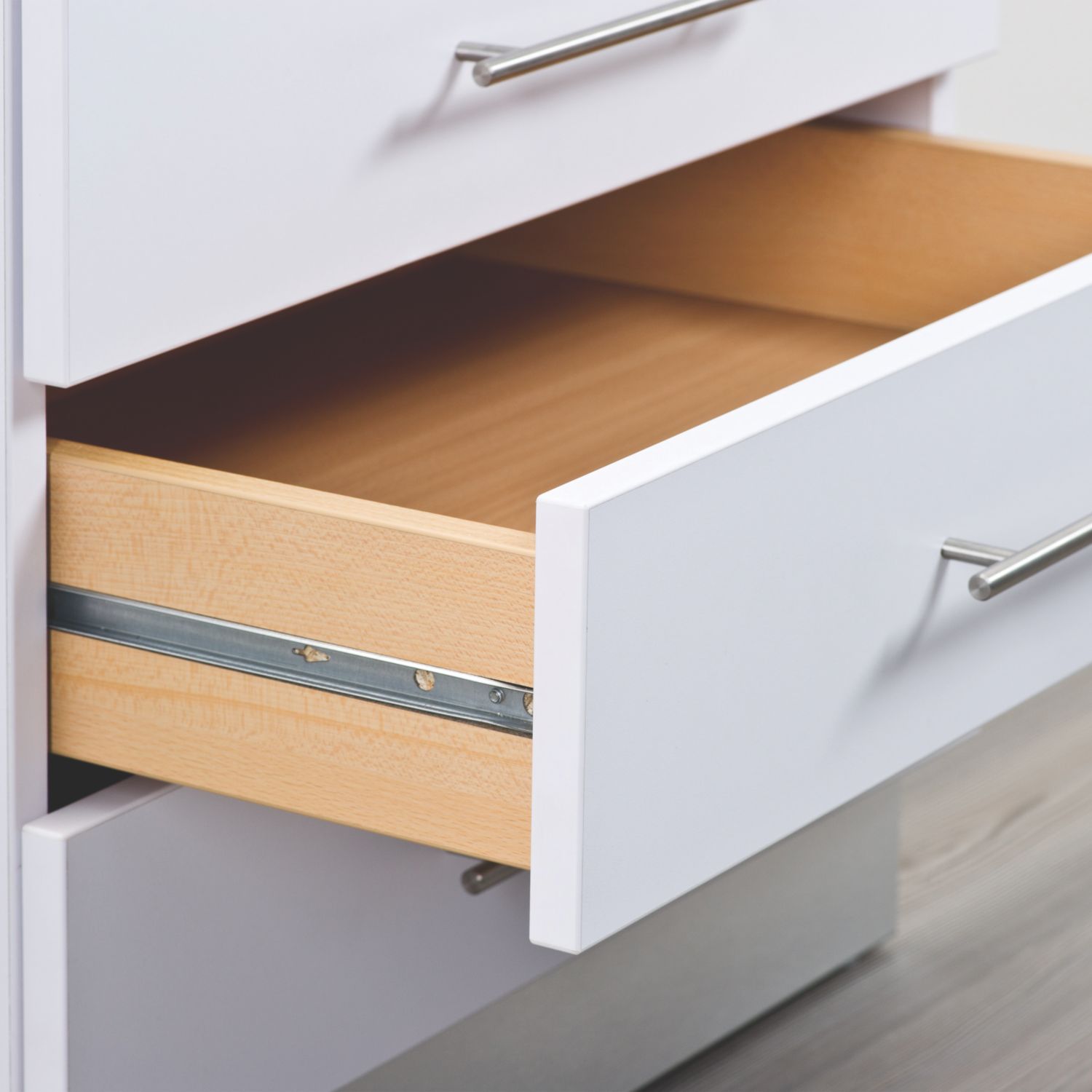 Essentials Steel Self-Closing Ball Bearing Drawer Runners 600mm 2 Pack (459VN)