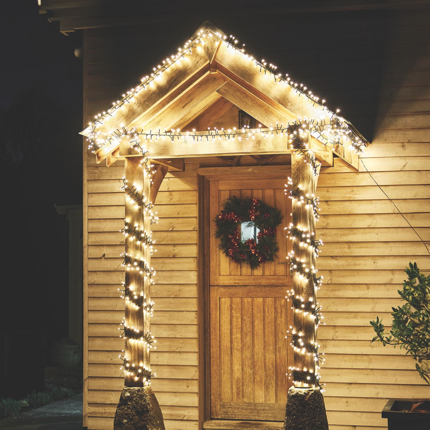 1000 LED Indoor & Outdoor Warm White Cluster Christmas Lights (926CL)