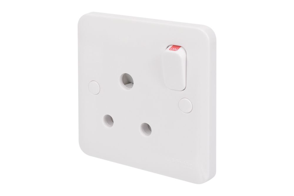 Image of Schneider Electric Lisse 15A 1-Gang SP Switched Round Pin Plug Socket White 