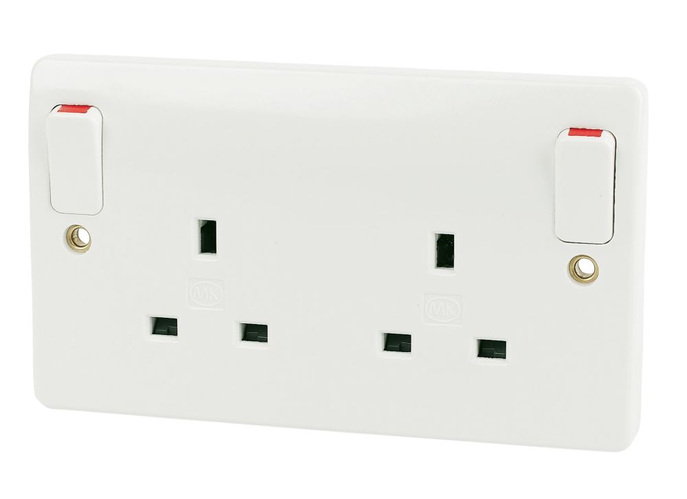 Image of MK Logic Plus 13A 2-Gang DP Switched Plug Socket White 