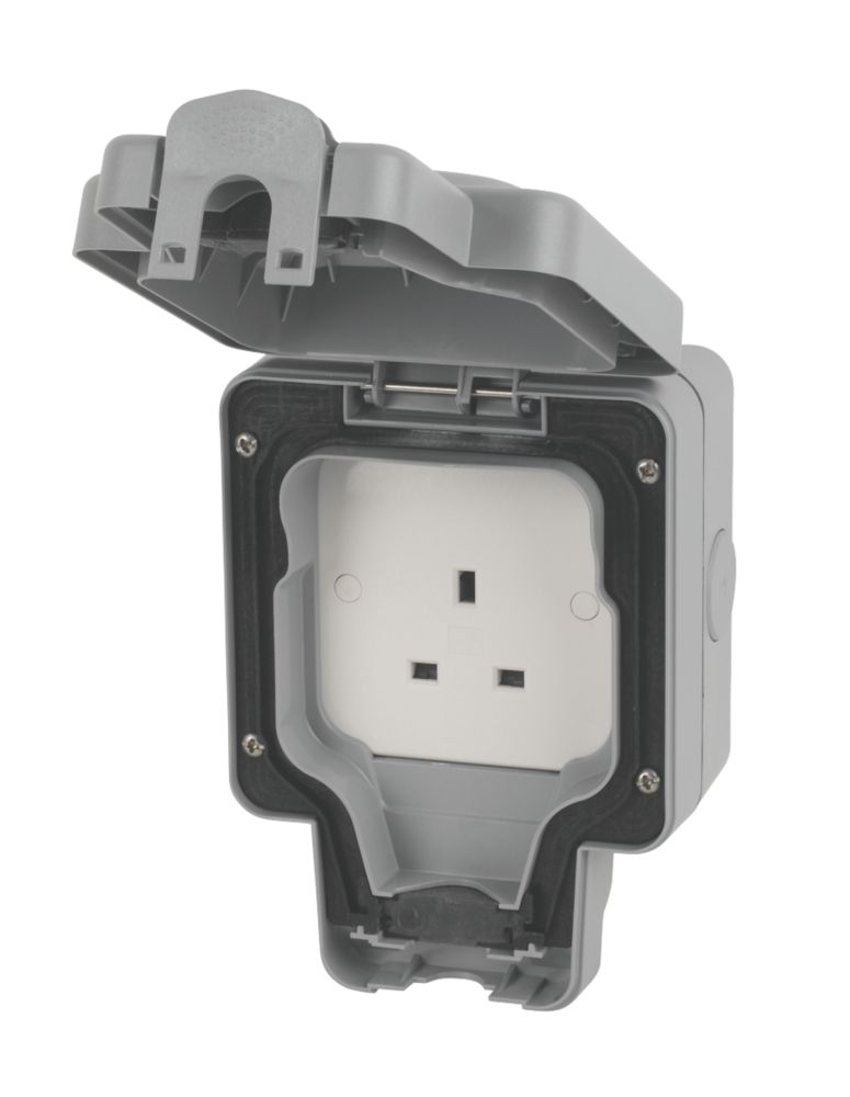 Image of MK Masterseal Plus IP66 13A 1-Gang Weatherproof Outdoor Unswitched Socket 