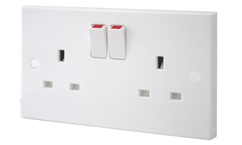 Image of British General 900 Series 13A 2-Gang DP Switched Plug Socket White 