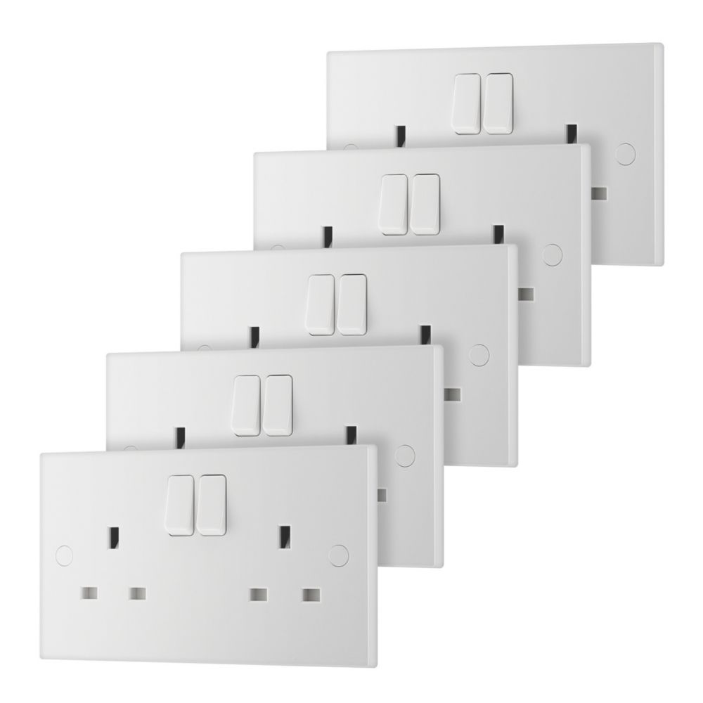 Image of British General 900 Series 13A 2-Gang SP Switched Plug Socket White 5 Pack 