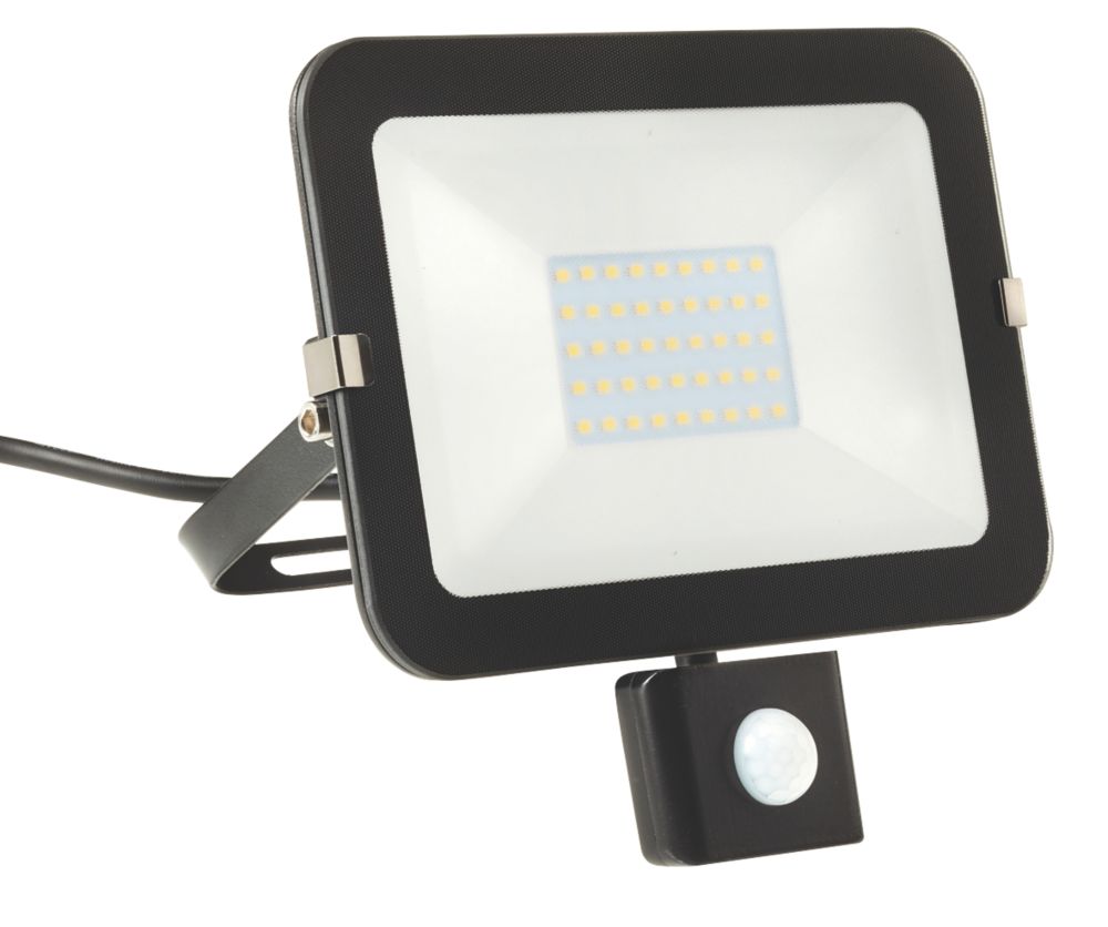 Image of Brackenheath iSpot Outdoor LED Slim Floodlight With PIR Sensor Black 30W 2700lm 