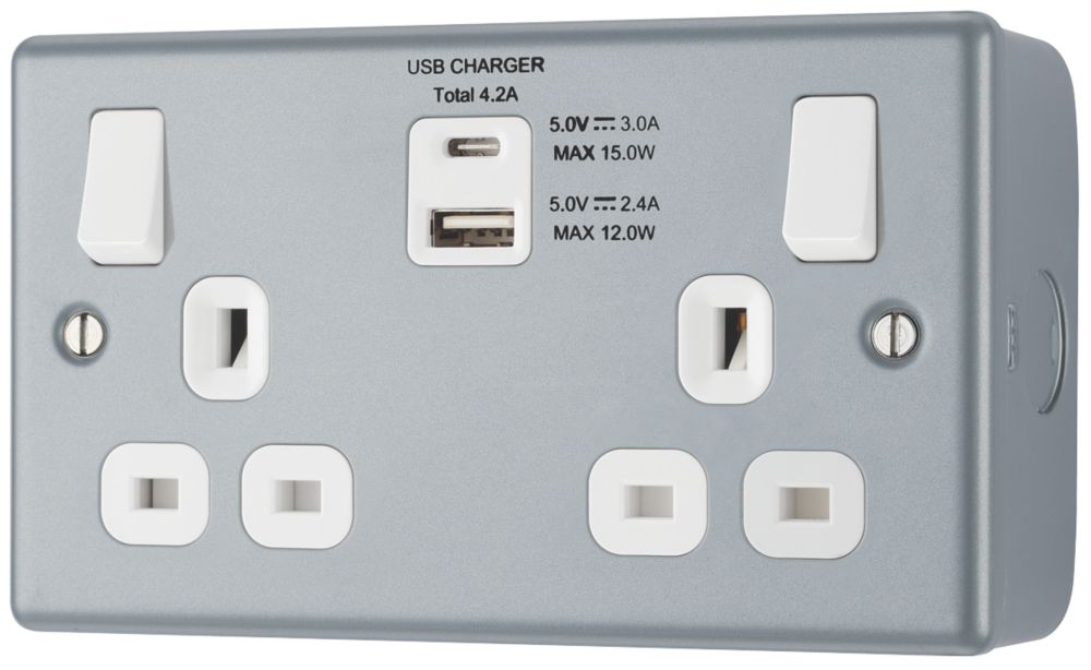 Image of British General 13A 2-Gang SP Switched Metal Clad Socket + 4.2A 2-Outlet Type A & C USB Charger with White Inserts 