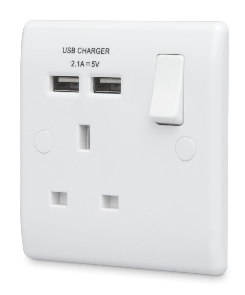 Image of British General 800 Series 13A 1-Gang SP Switched Socket + 2.1A 2-Outlet Type A USB Charger White 