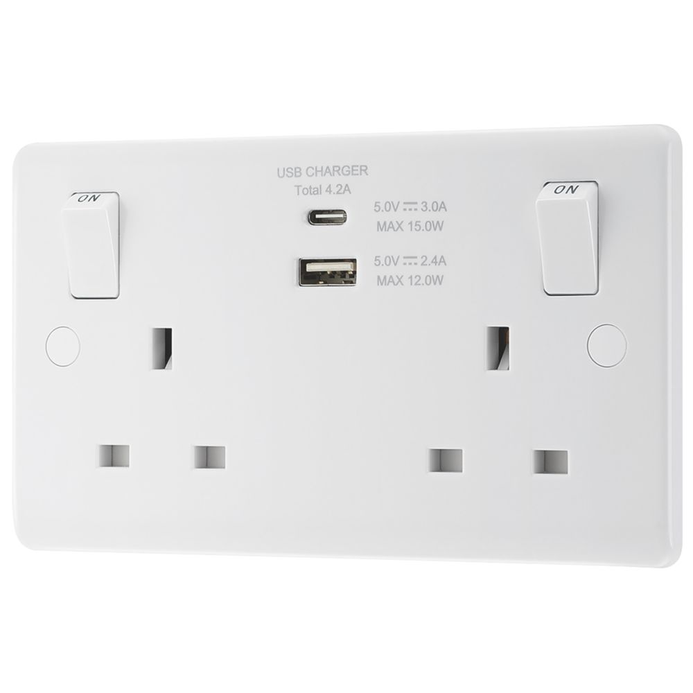 Image of LAP 13A 2-Gang SP Switched Socket + 4.2A 2-Outlet Type A & C USB Charger White 
