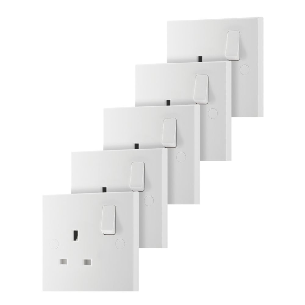 Image of British General 900 Series 13A 1-Gang SP Switched Plug Socket White 5 Pack 