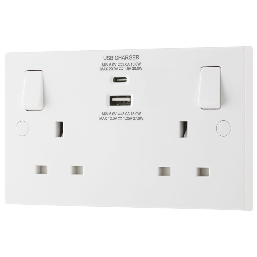 Image of British General 900 Series 13A 2-Gang SP Switched Socket + 3A 2-Outlet Type A & C USB Charger White 