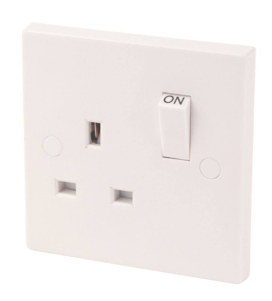 Image of 13A 1-Gang DP Switched Plug Socket White 