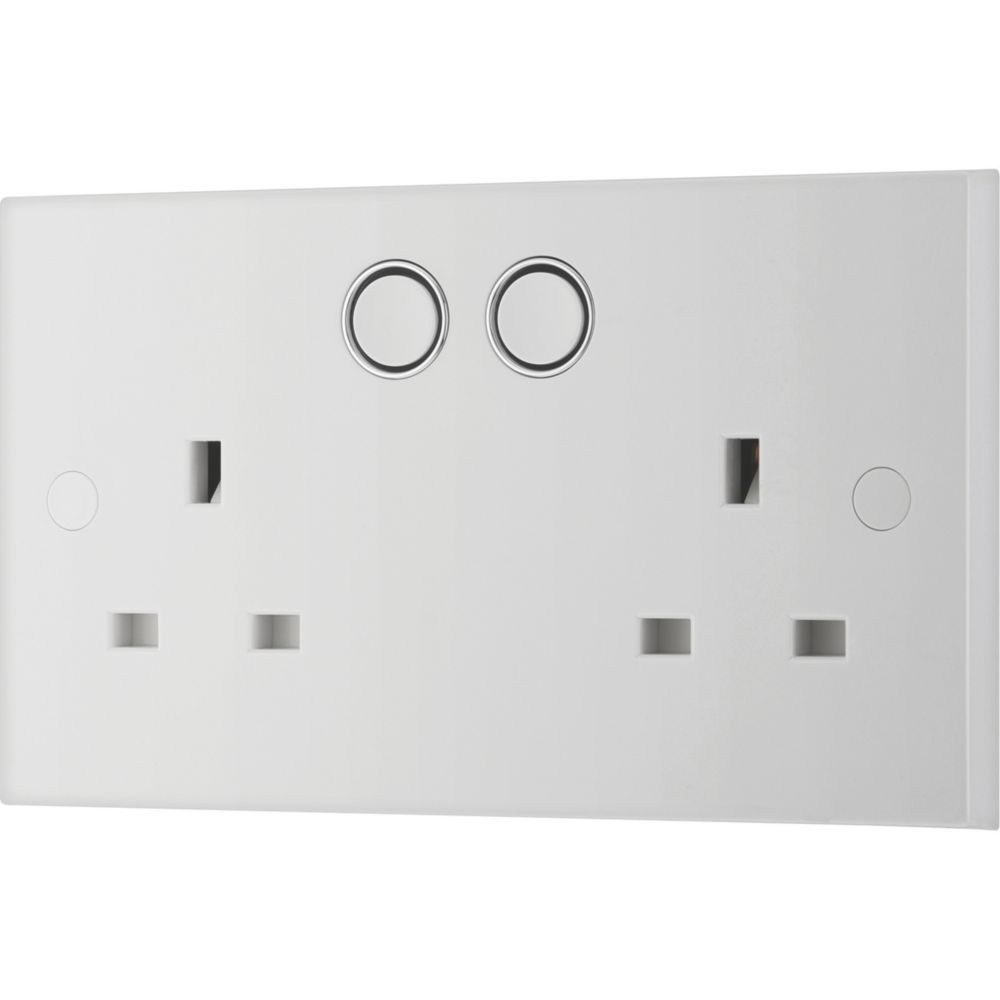 Image of British General 900 Series 13A 2-Gang SP Switched Smart Socket White 
