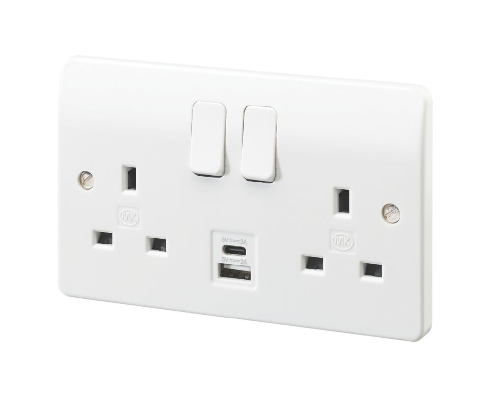 Image of MK Logic Plus 13A 2-Gang DP Switched Socket + 3A 2-Outlet Type A & C USB Charger White with White Inserts 