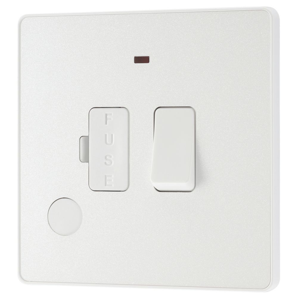 Image of British General Evolve 13A Switched Fused Spur with LED Pearlescent White with White Inserts 