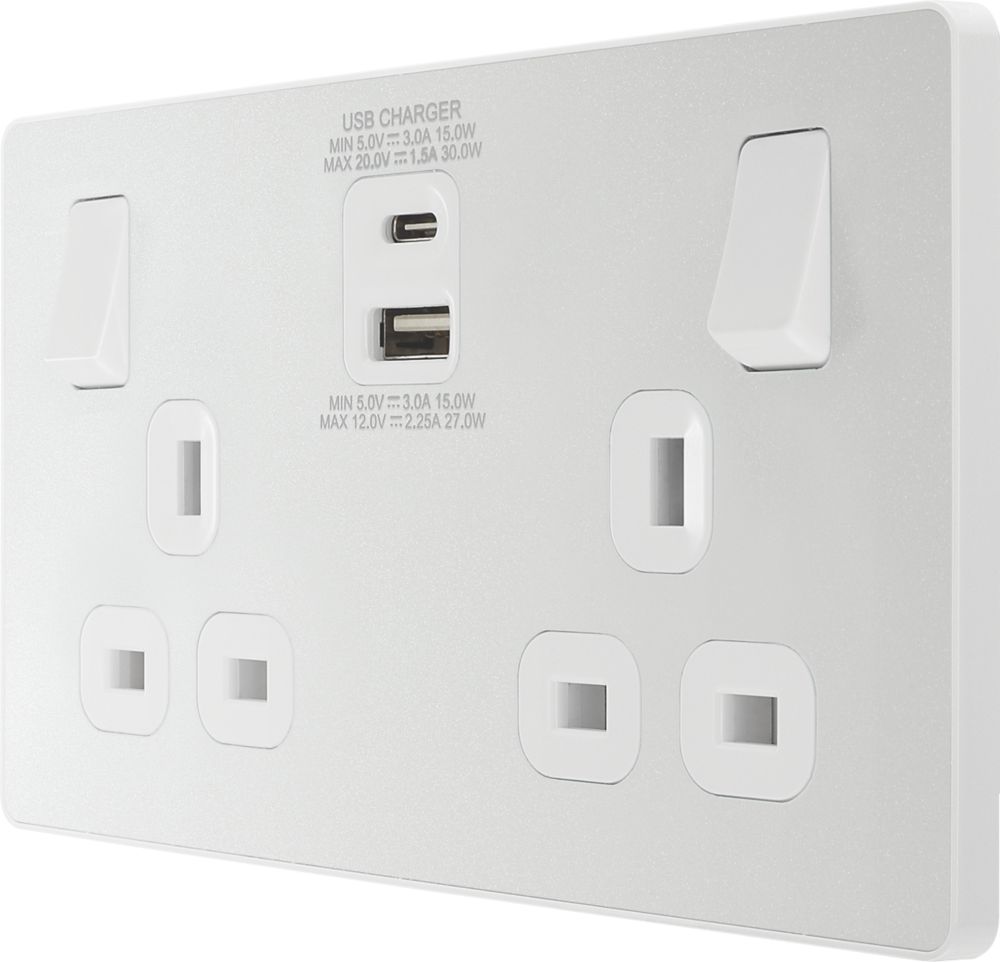 Image of British General Evolve 13A 2-Gang SP Switched Socket + 3A 2-Outlet Type A & C USB Charger Pearlescent White with White Inserts 