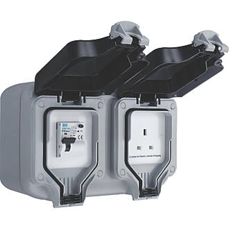 Image of Masterplug IP66 13A 1-Gang Weatherproof Outdoor Unswitched Active Plug Socket With RCBO 