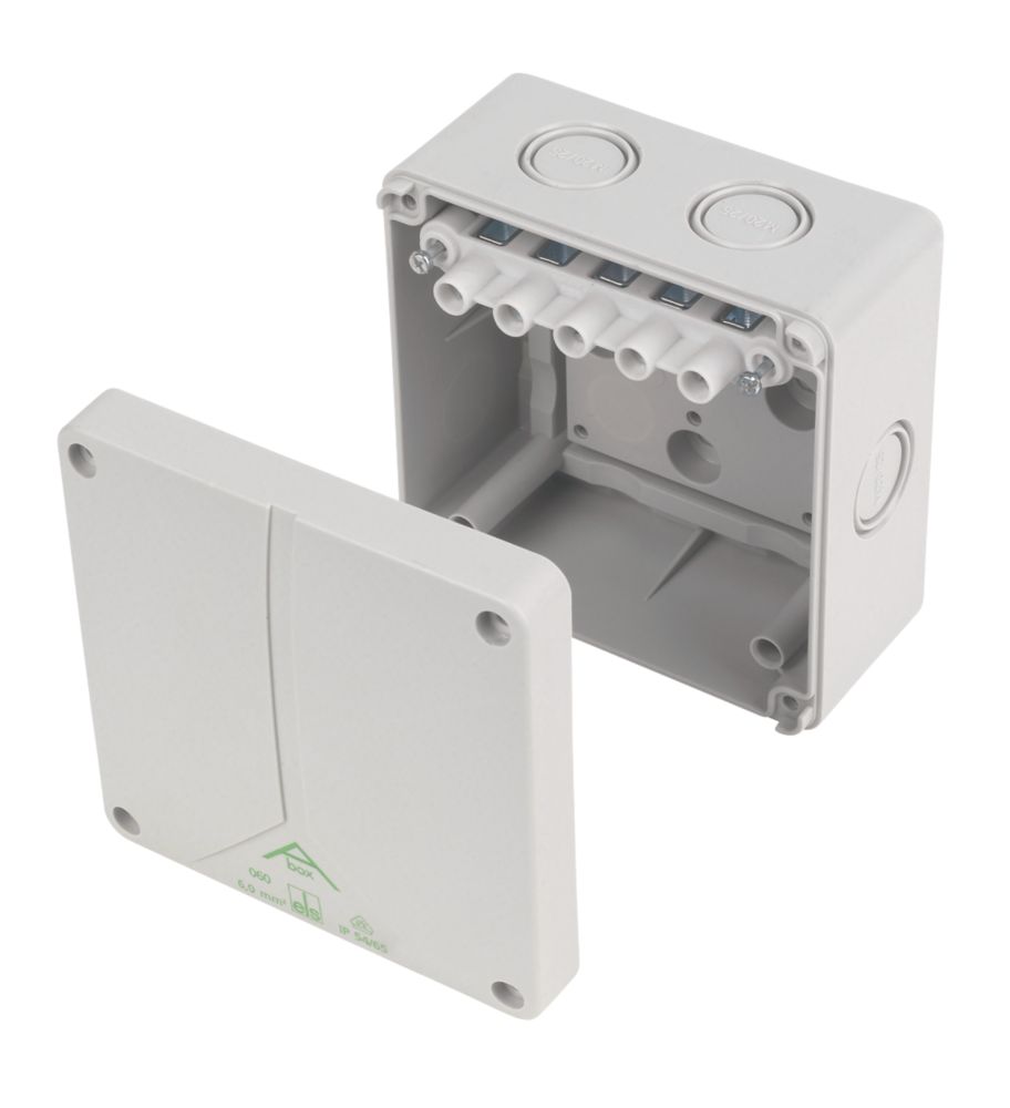 Adaptable Box IP65 110 x 110 x 67mm | Junction Boxes | Screwfix.com