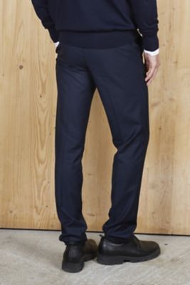 PANTALON DE COSTUME TAILLE ÉLASTIQUÉE HOMME<br/><p>Pièce emblématique du dressing masculin, ce pantalon est élégant et intemporel. Avec sa matière souple mi-saison et sa taille élastiquée, il s'adapte à toutes les morphologies. Pouvant se porter en costume 3 pièces pour un évènement formel ou avec un tee-shirt pour un look décontracté.</p> NEOBLU GABIN MEN