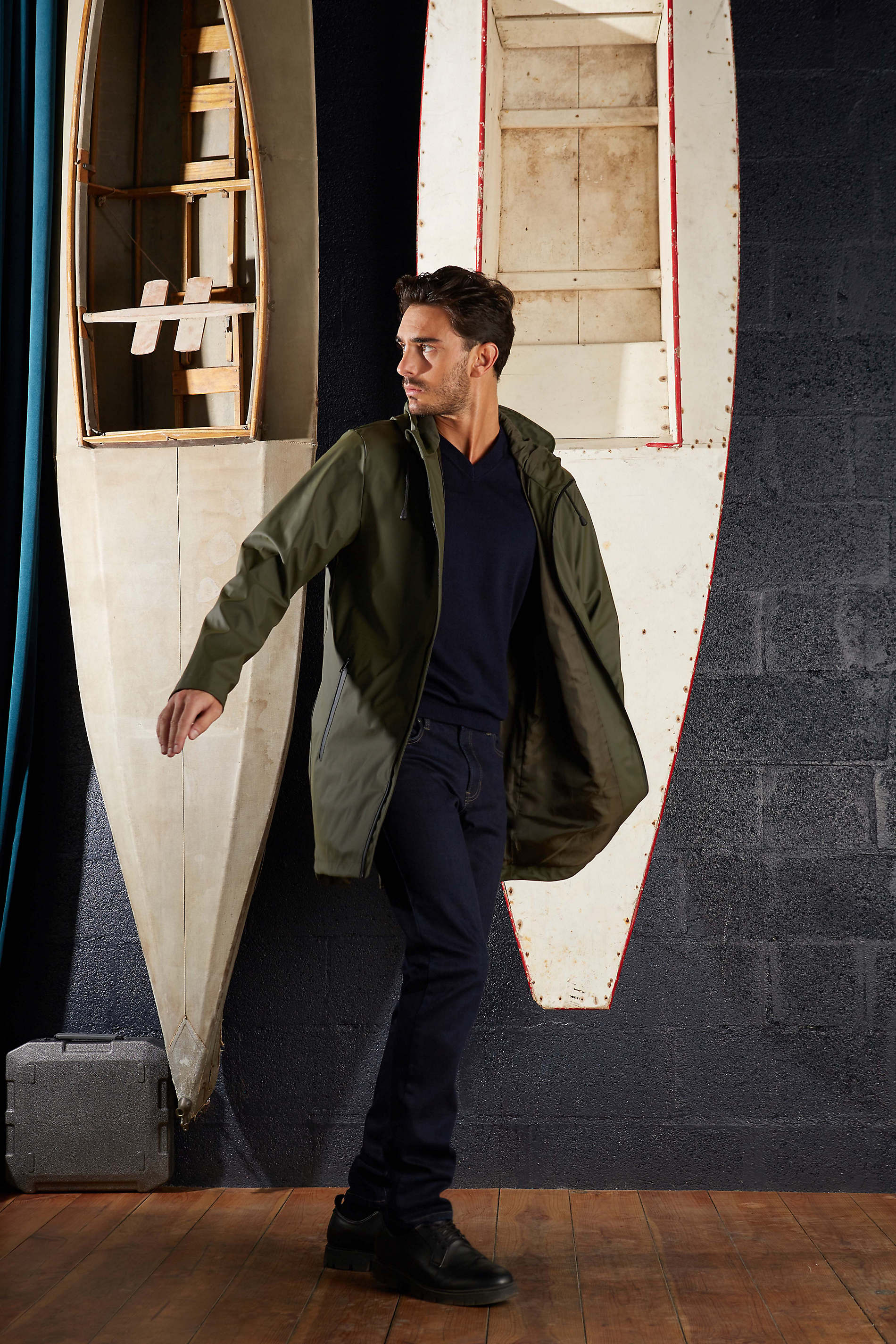 MEN'S WATERPROOF WAXED JACKET<p>This revisited waxed jacket is an iconic garment that combines performance and modernity. Its waterproof finishes make it perfectly impermeable and its matt look gives it a modern style.</p> NEOBLU ANTOINE MEN