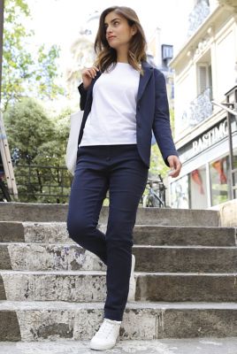 PANTALON CHINO TAILLE ÉLASTIQUÉE FEMME<br/><p>A porter en toutes circonstances, ce chino en sergé stretch apporte confort et modernité. Grâce à sa ceinture élastiquée, il s'adapte à toutes les morphologies.</p> NEOBLU GUSTAVE WOMEN