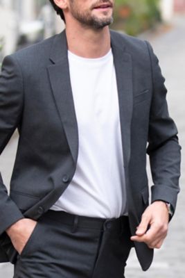 TEE-SHIRT MANCHES COURTES  JERSEY MERCERISÉ HOMME<br/><p>Véritable pilier du dressing, ce tee-shirt manches courtes en jersey mercerisé est l’élément de base d’une tenue casual chic par excellence. Le coton qui le compose est d'une douceur remarquable et d'un entretien facile. Parfait à porter avec la veste NEOBLU MARIUS MEN comme avec le jeans NEOBLU GASPARD MEN.</p> NEOBLU LUCAS MEN